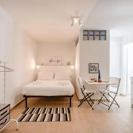 Guesthost - 4 - Lovely & Functional * Бари