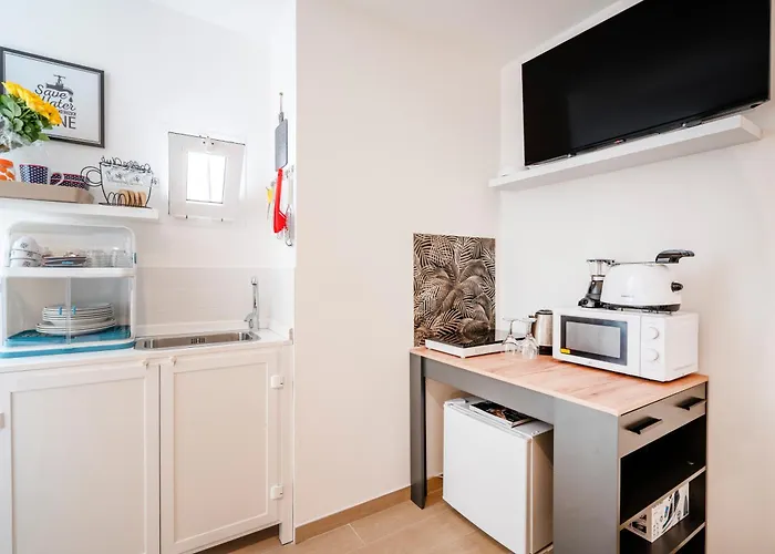 Guesthost - 4 - Lovely & Functional Appartement *