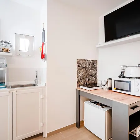 Guesthost - 4 - Lovely & Functional Appartement *