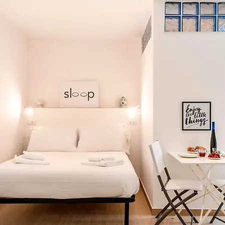 Appartement Guesthost - 4 - Lovely & Functional Bari